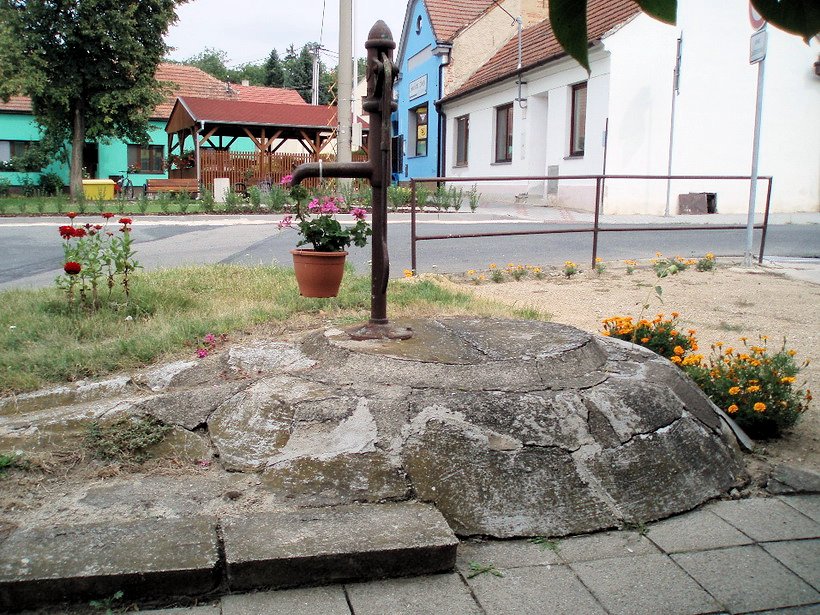 studna bez jména (7415) - srpen 2013