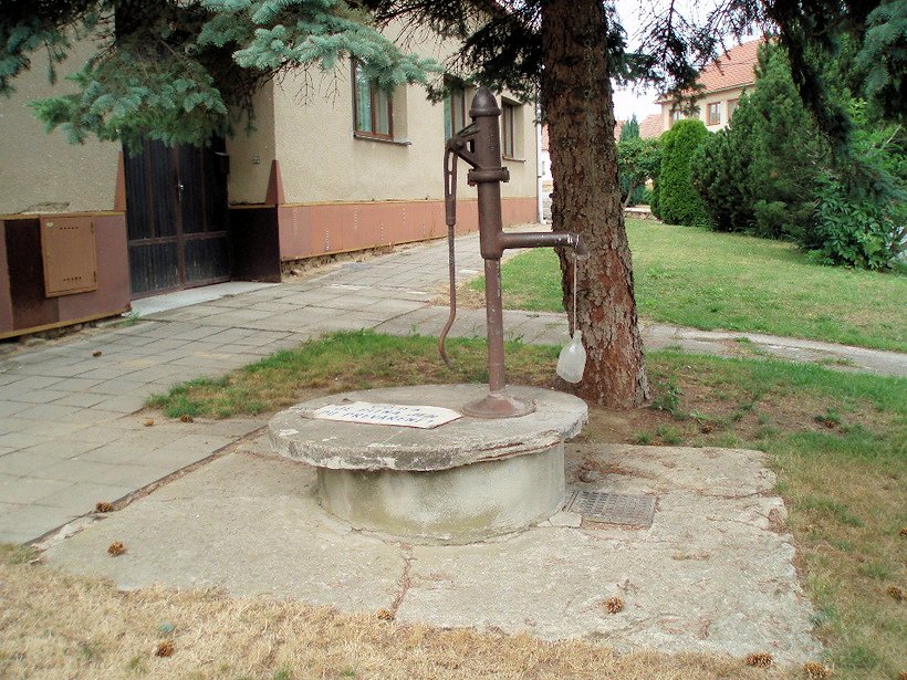 studna bez jména (7418) - srpen 2013