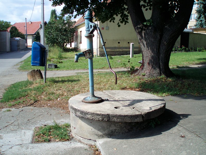 studna bez jména (7464) - září 2013