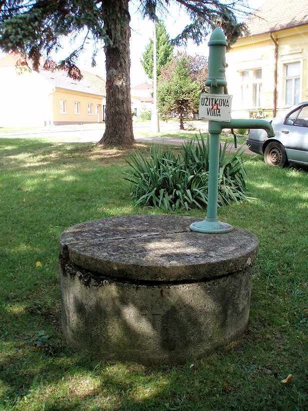 studna bez jména (7466) - září 2013