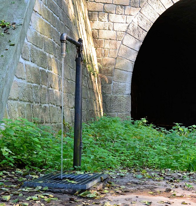 jiný vodní zdroj Mechová Zátoka (7590) - říjen 2013