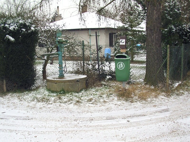 studna bez jména (7938) - leden 2014