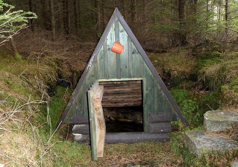 studánka U Kolenecké obory (8004) - únor 2014