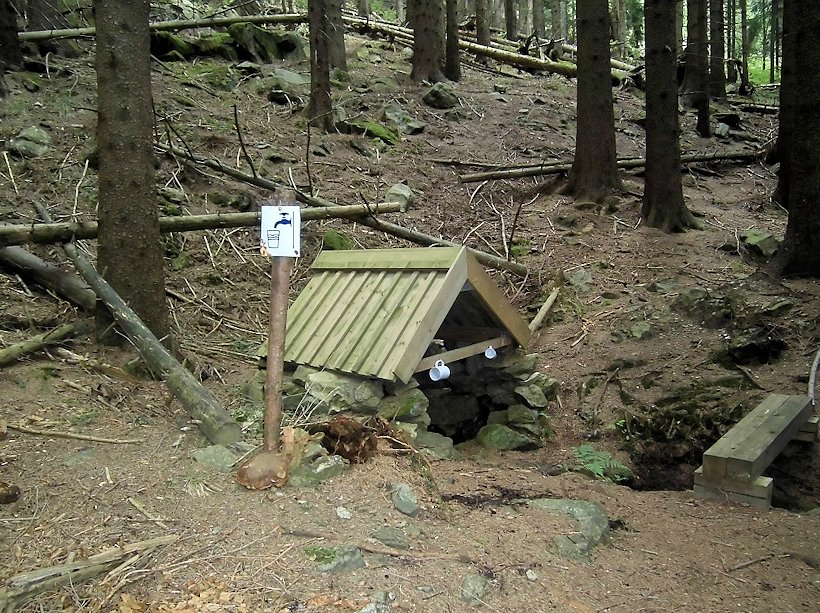 studánka Na Sedle (8095) - březen 2014