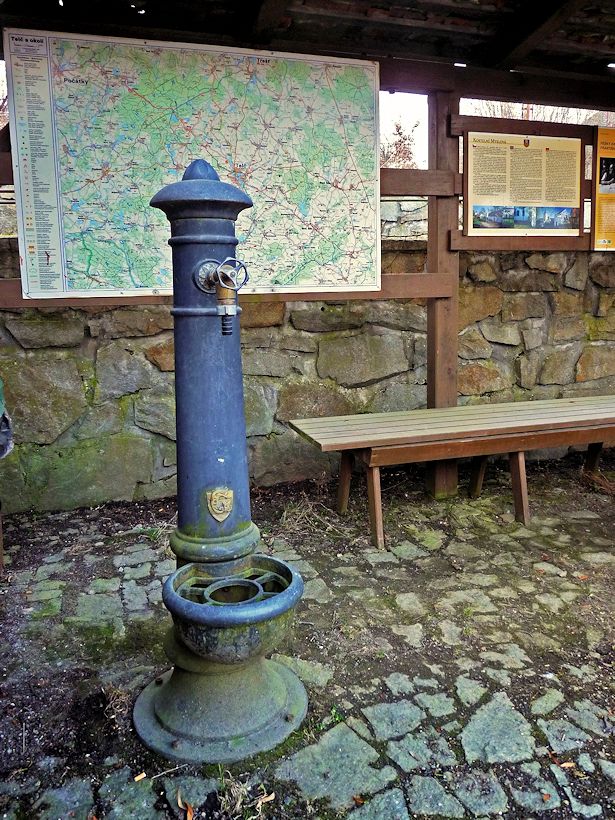 jiný vodní zdroj bez jména (8101) - březen 2014