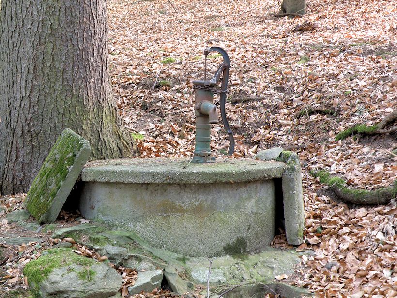 studna Pikovická (8205) - březen 2014