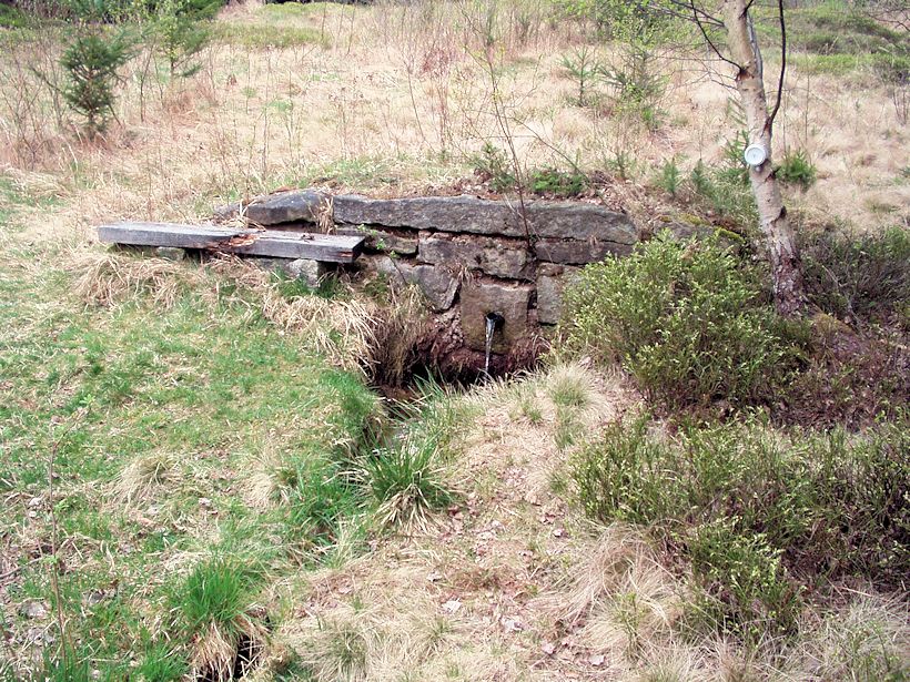 studánka Nad Lhotkou (8262) - duben 2014