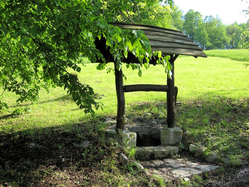 studánka Pod loukou (8565) - květen 2014