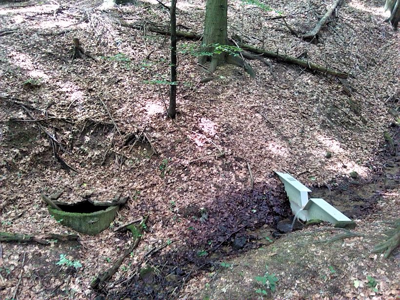 studna Nad drážkou (8692) - červen 2014