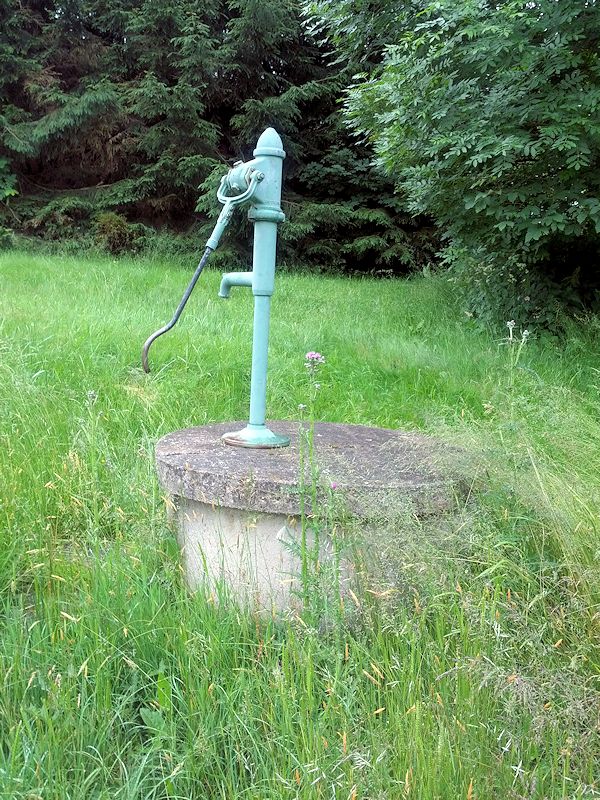 studna Pod Starostou (8710) - červen 2014