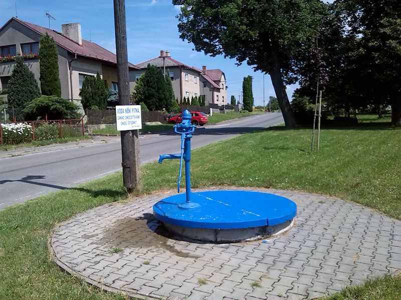 studna Na horním konci (8804) - červenec 2014
