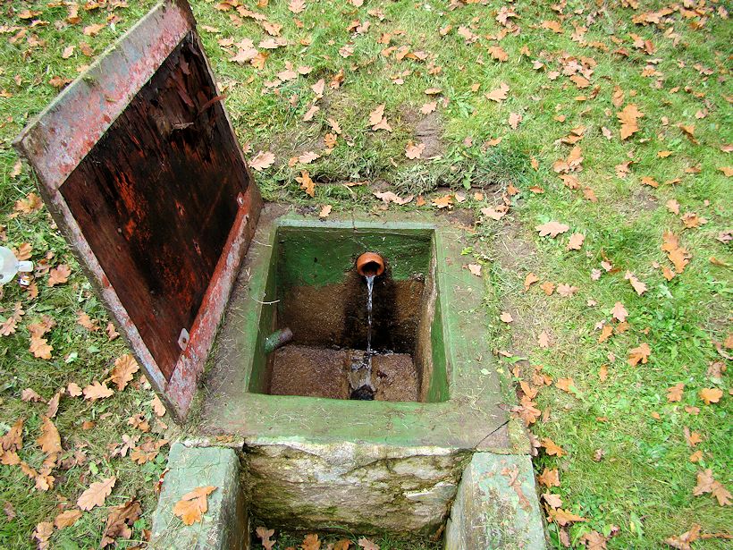 studánka bez jména (8975) - srpen 2014