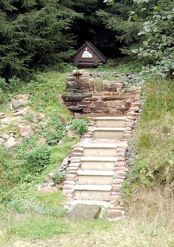 studánka U korýtka (10161) - říjen 2015