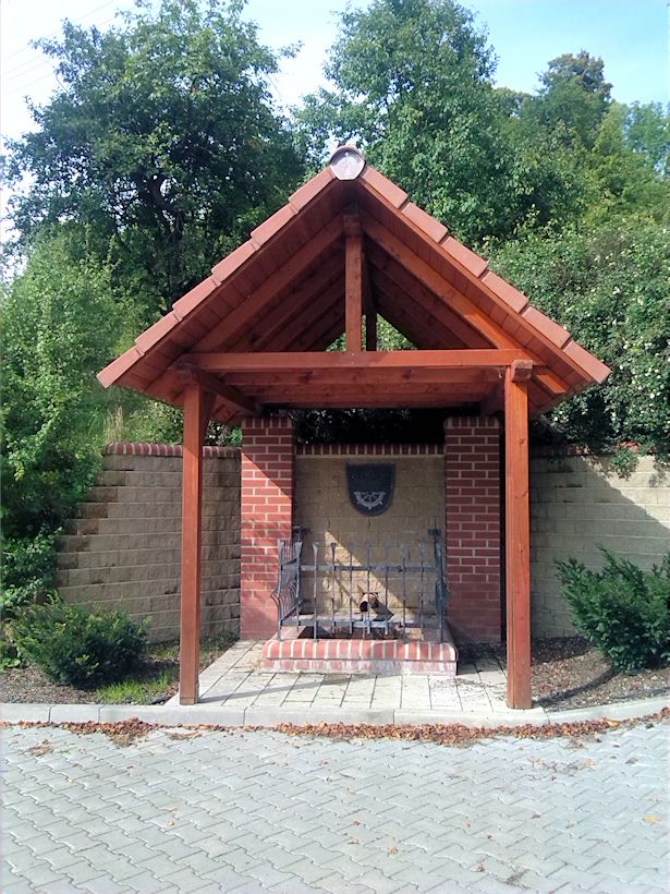 studánka U školy (9094) - září 2014