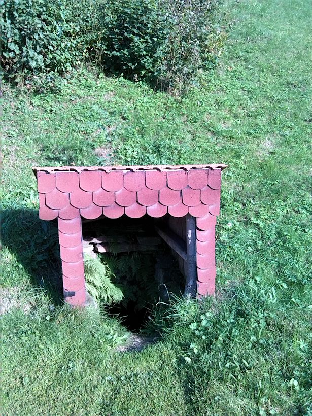 studánka Pod Marinovým kopcem (9137) - říjen 2014