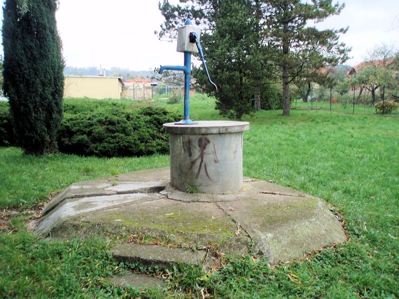 studna bez jména (9213) - říjen 2014