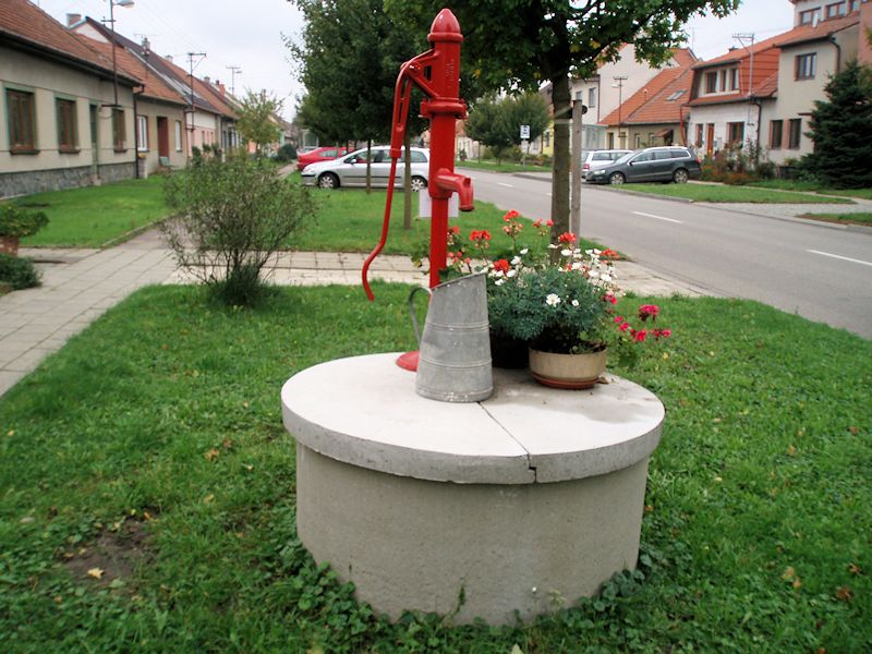 studna bez jména (9221) - říjen 2014