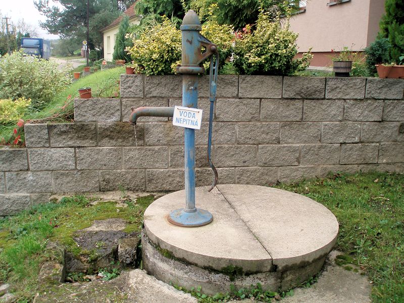 studna bez jména (9227) - říjen 2014