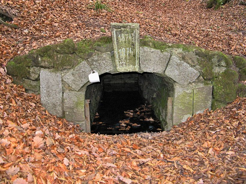 studánka Sklep (9290) - listopad 2014