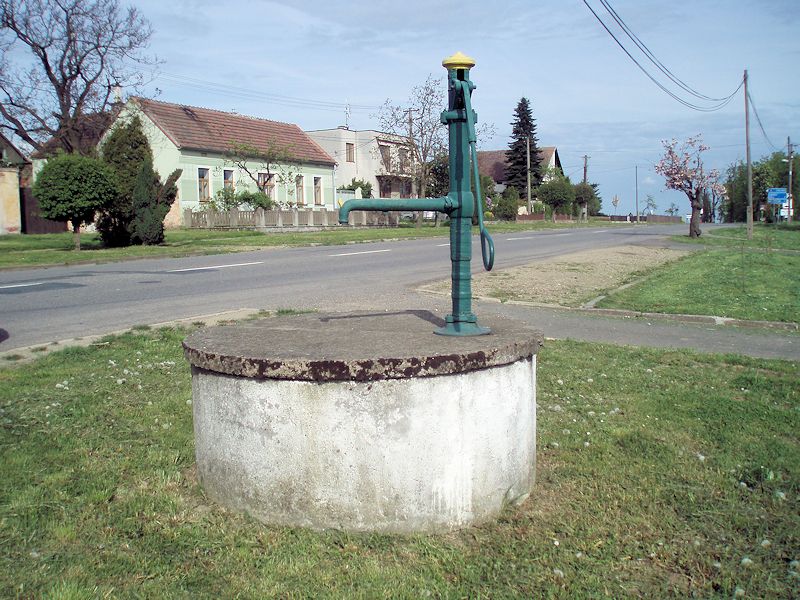 studna bez jména (9770) - květen 2015