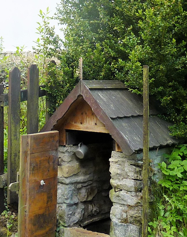 studánka U Krampotů (9841) - květen 2015