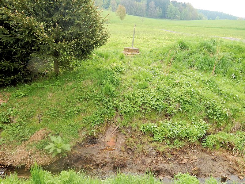 studna Pod silnicí (9851) - květen 2015
