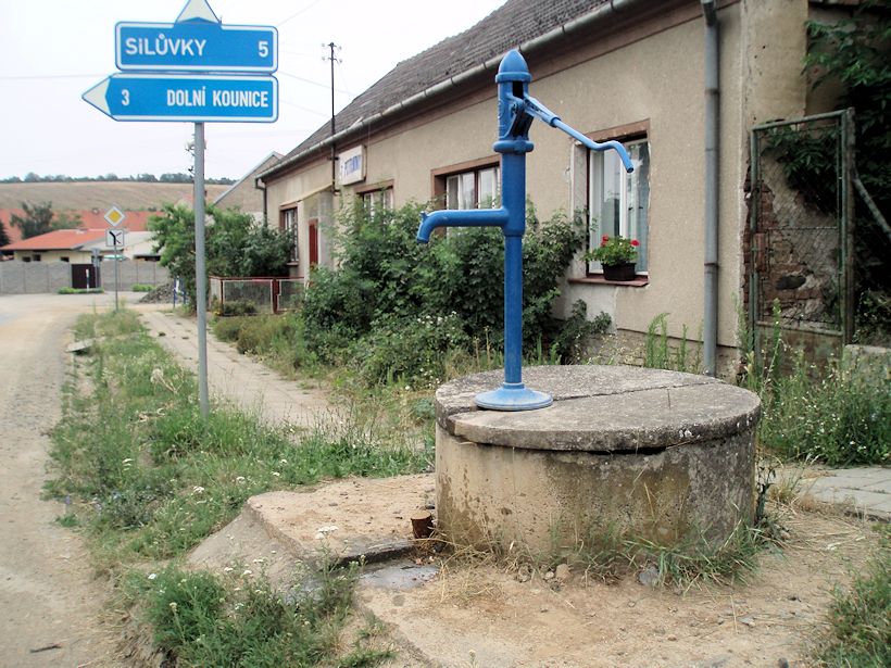 studna bez jména (9977) - červenec 2015