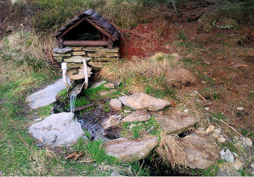 studánka U Suchých Studánek (10584) - duben 2016