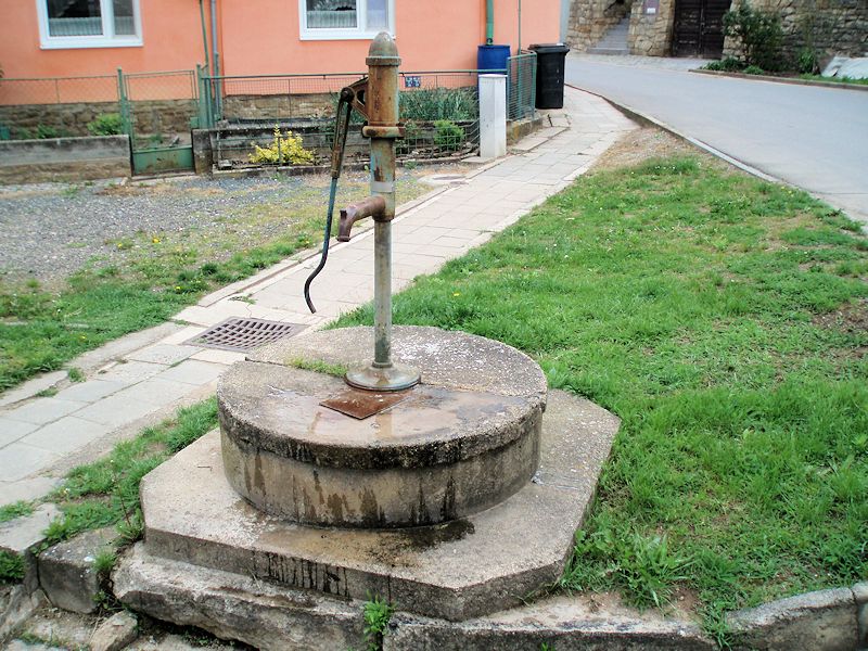 studna bez jména (10697) - květen 2016