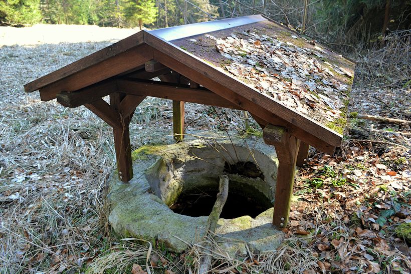 studna Pod mysliveckým vrchem (11211) - duben 2017