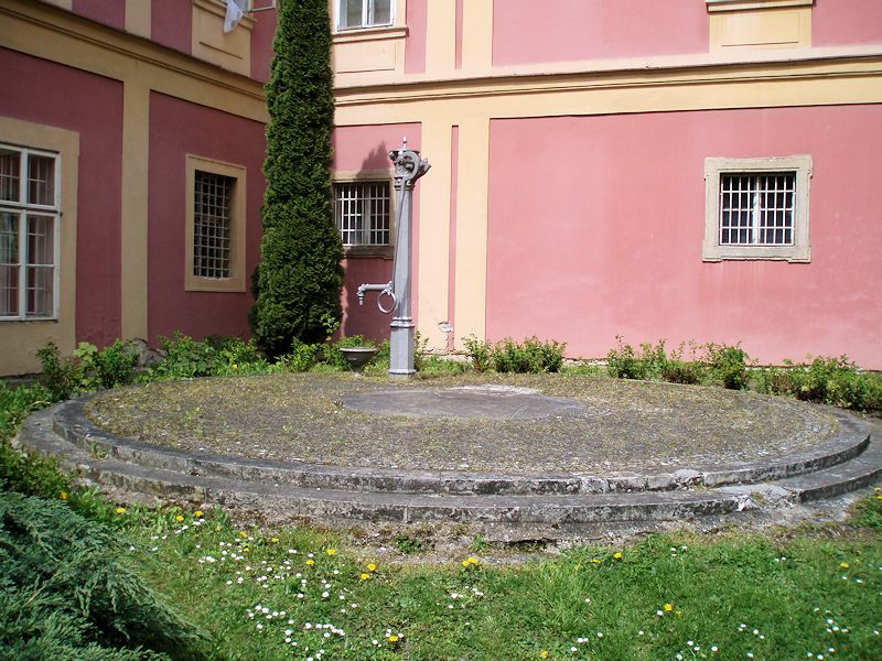 studna bez jména (11255) - květen 2017