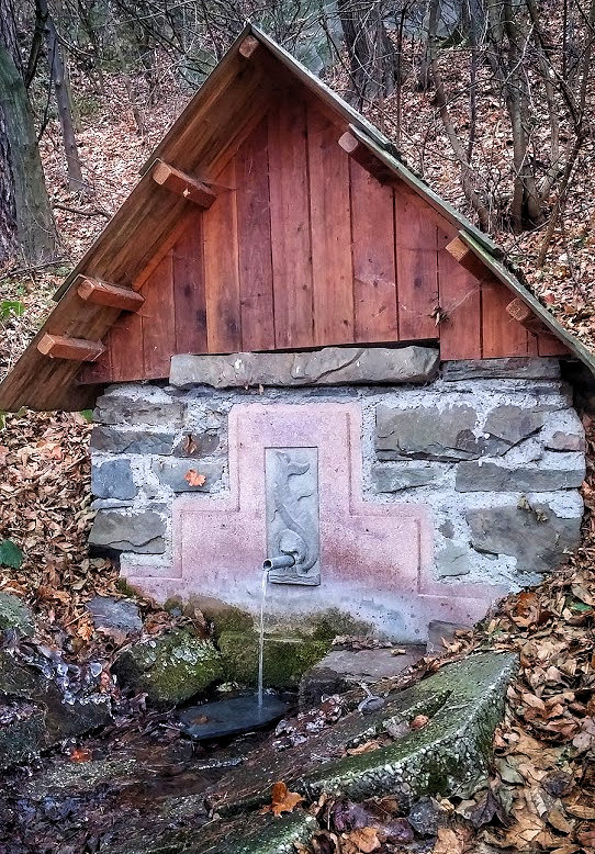 Křištálová studánka (11594) - srpen 2017