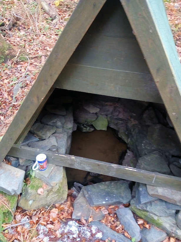 studánka Roviny (12416) - listopad 2018