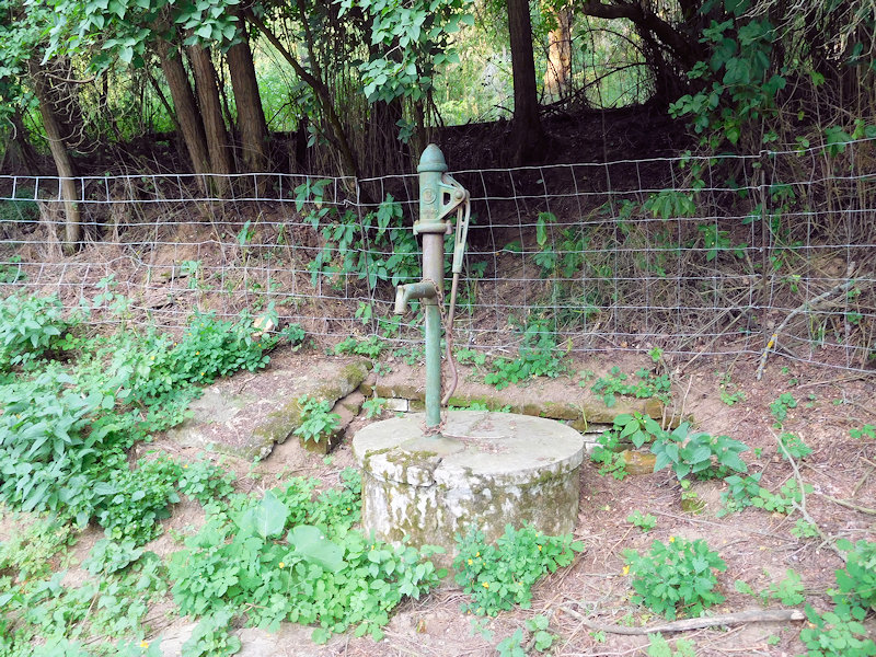 studna bez jména (12786) - červenec 2019