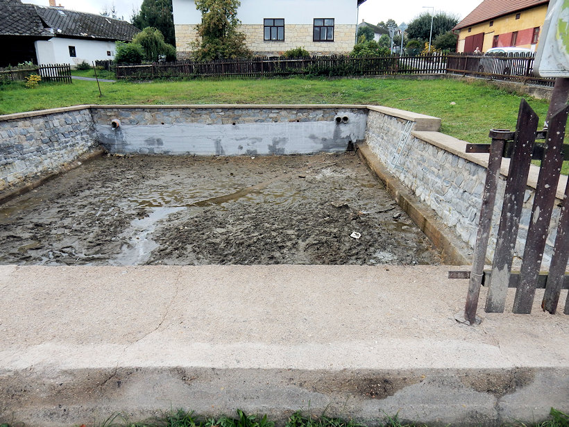 jiný vodní zdroj U kapličky (13001) - září 2019