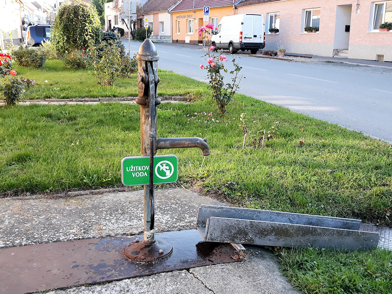 studna bez jména (13055) - říjen 2019