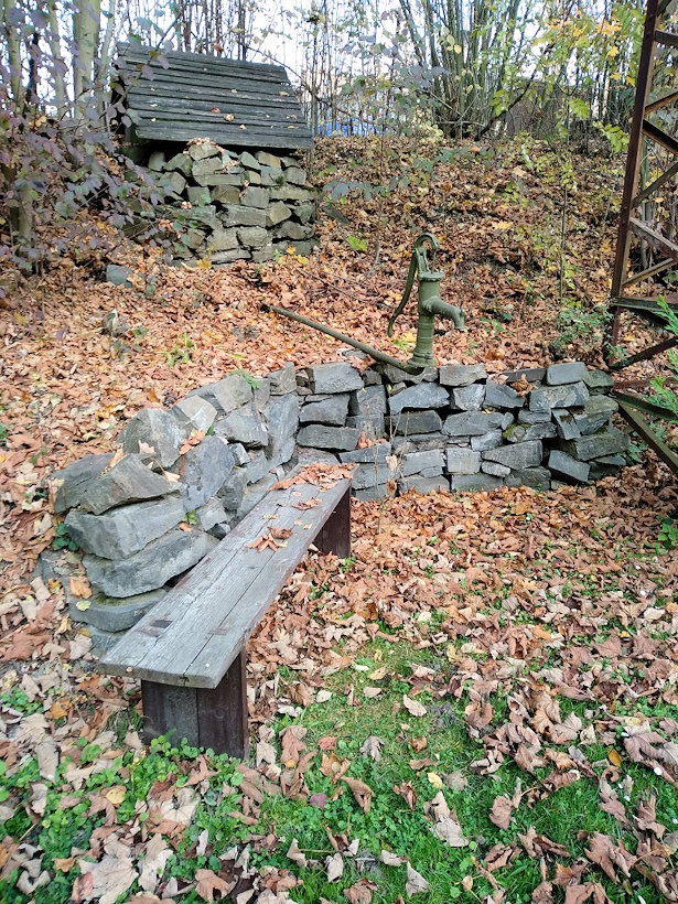 studánka bez jména (13079) - listopad 2019