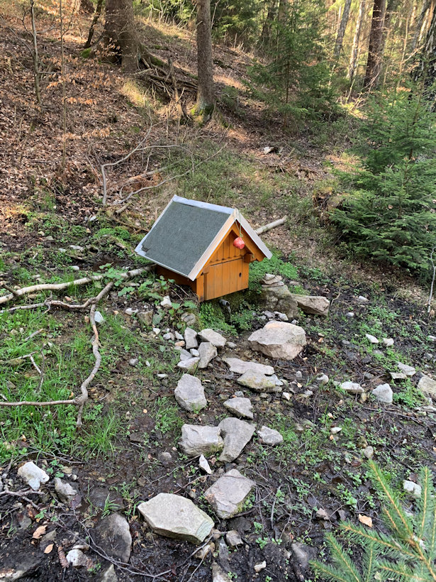 studánka Pod Schillerovou vyhlídkou (13236) - duben 2020